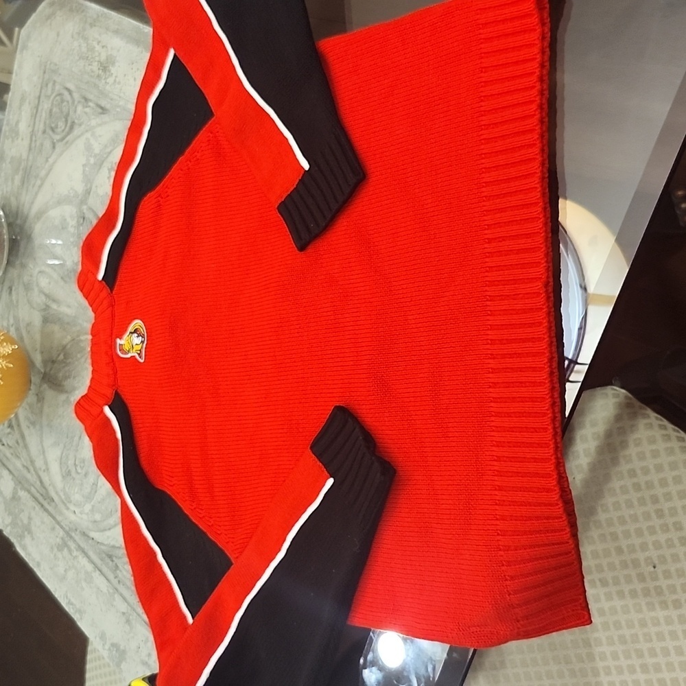 NHL  men's  Red and Black knit Ottawa Senators Sweater Large like new - Picture 5 of 6